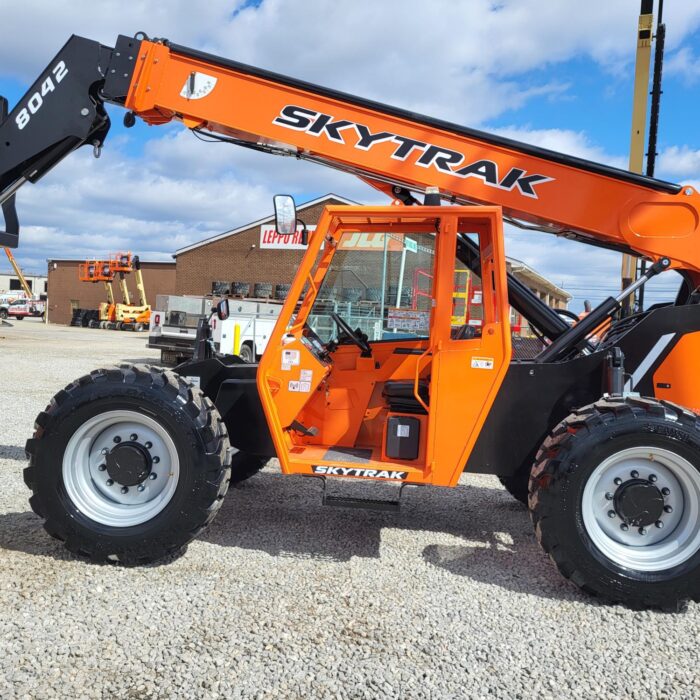 2025 Skytrak 8042