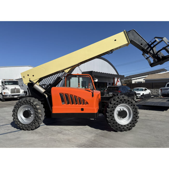 2012 JLG G9-43A