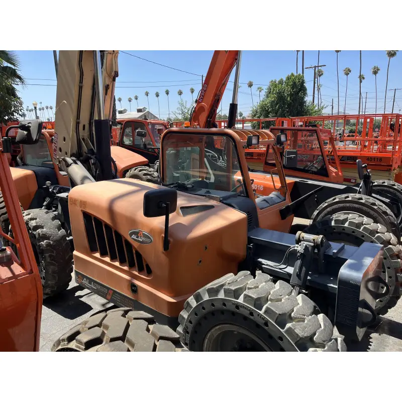2012 JLG G9-43A