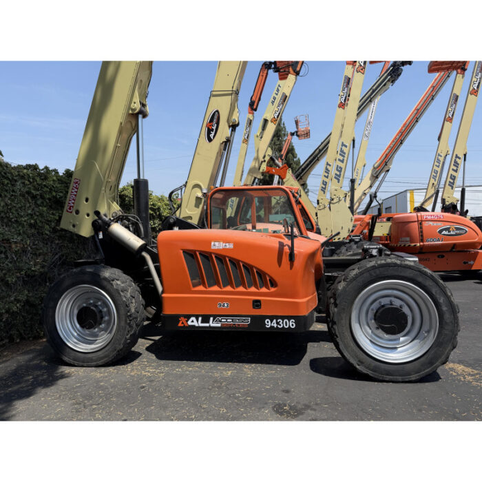 2012 JLG G9-43A