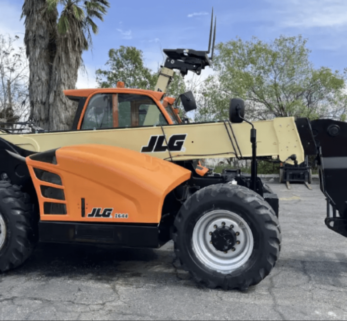 2019 JLG 1644