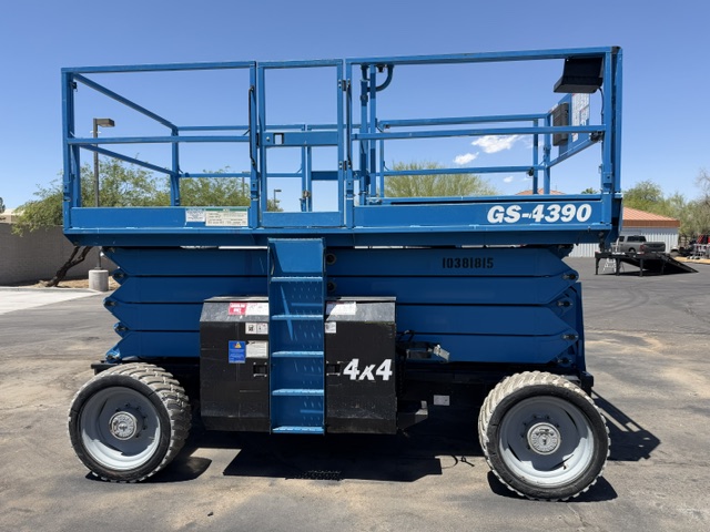 2015 43' RT Scissor